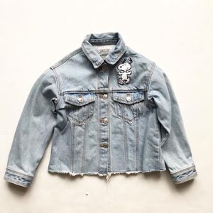 Zara Peanuts snoopy light wash raw hem denim jacket EUC 7Y